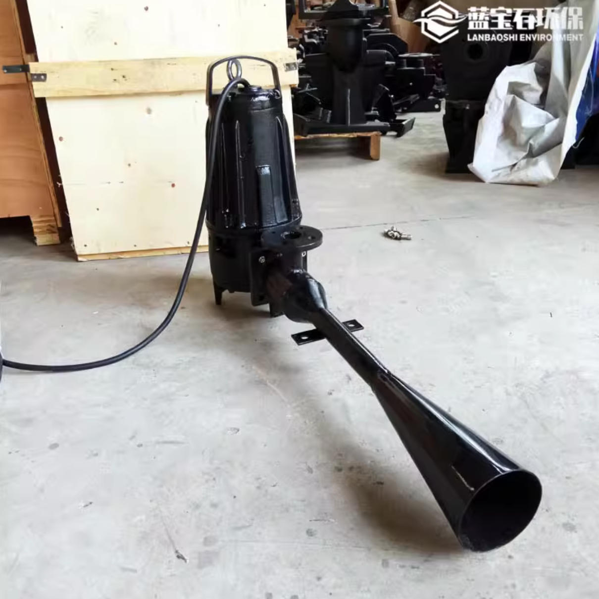 南京藍(lán)寶石環(huán)保與湖南公司合作，提供QSB0.75kw潛水射流曝氣機(jī)設(shè)備